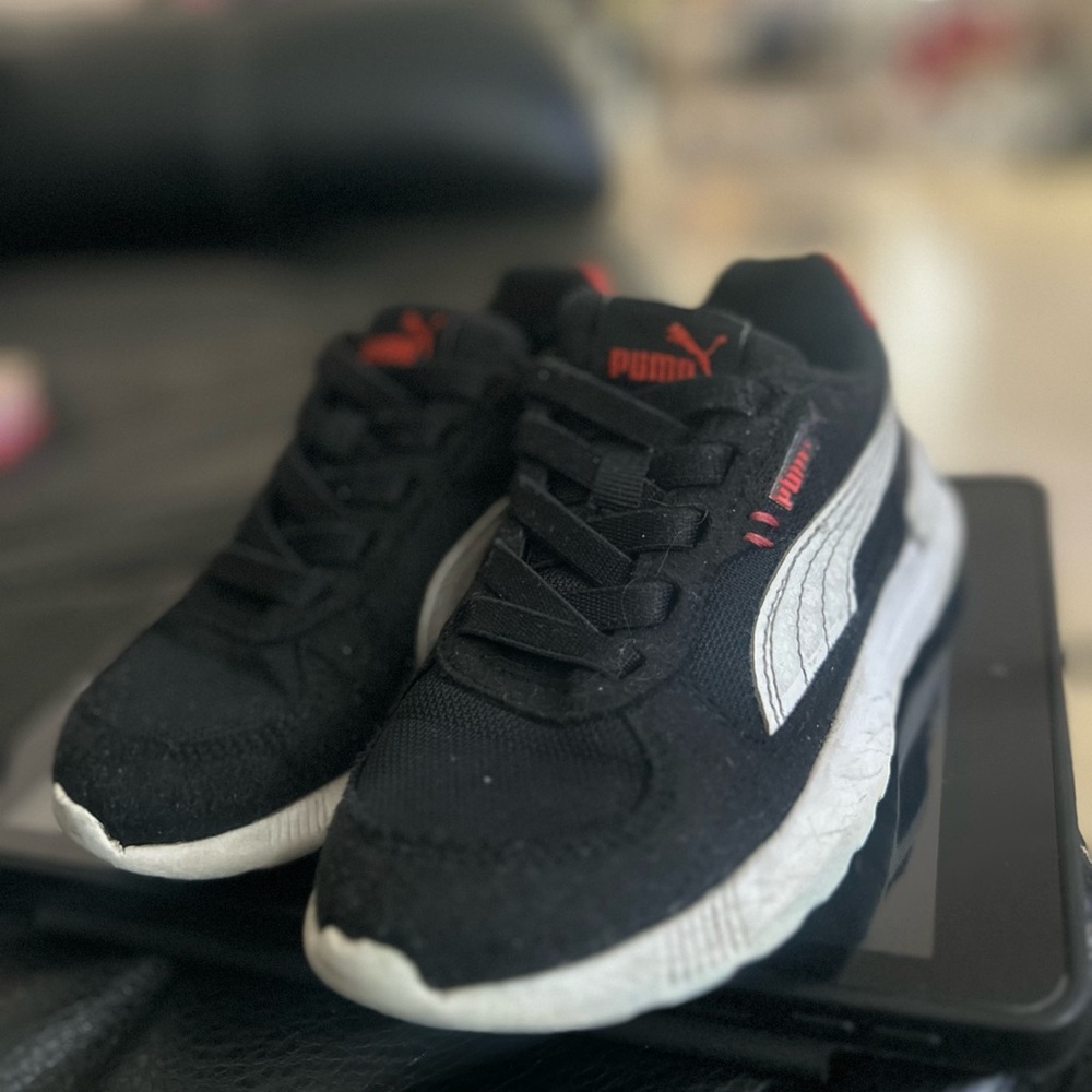 Puma Sneakers